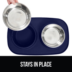 GORILLA GRIP gamelle en usage avec chien, réduit glissements pendant repas