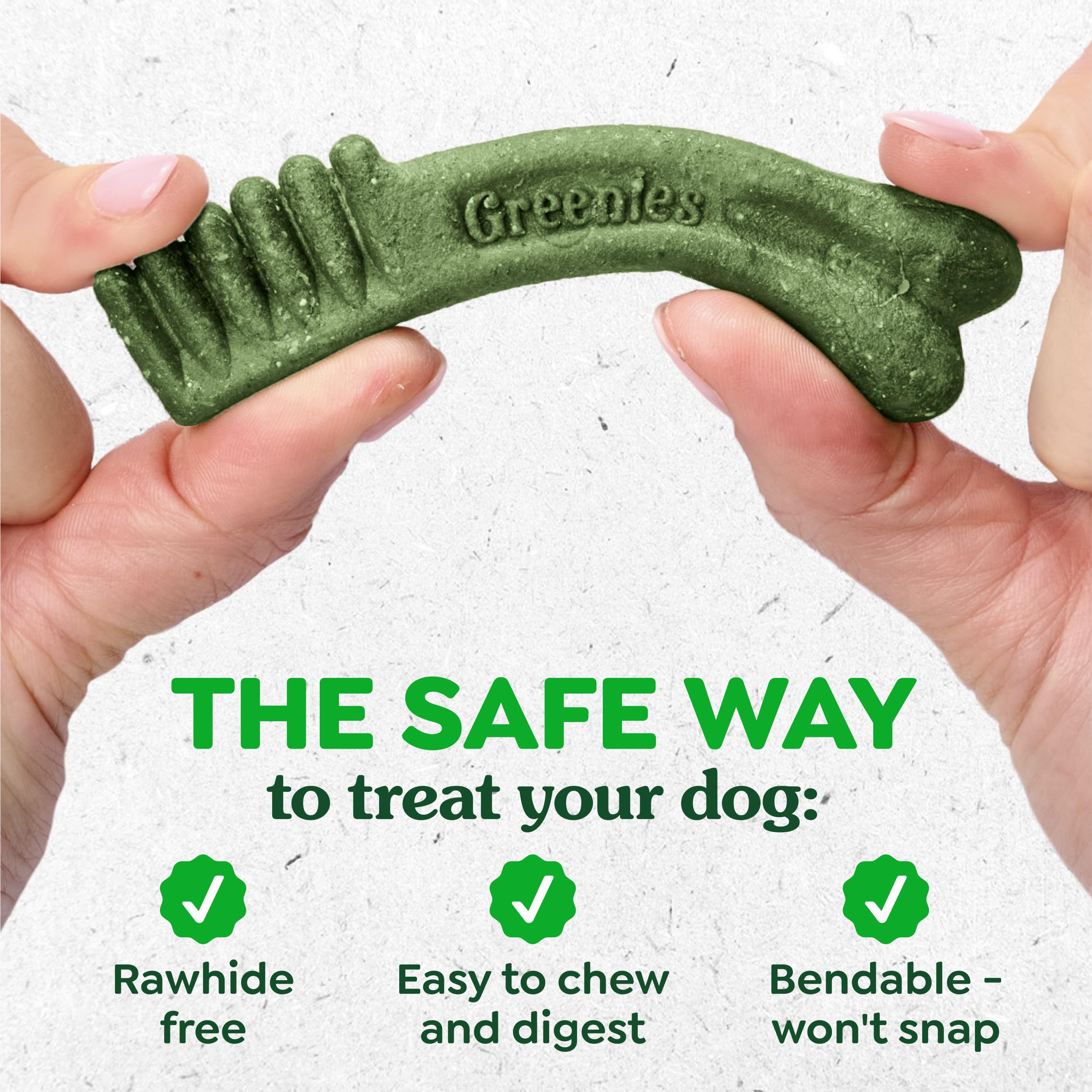 Greenies chiot savourant une friandise, favorise haleine fraîche