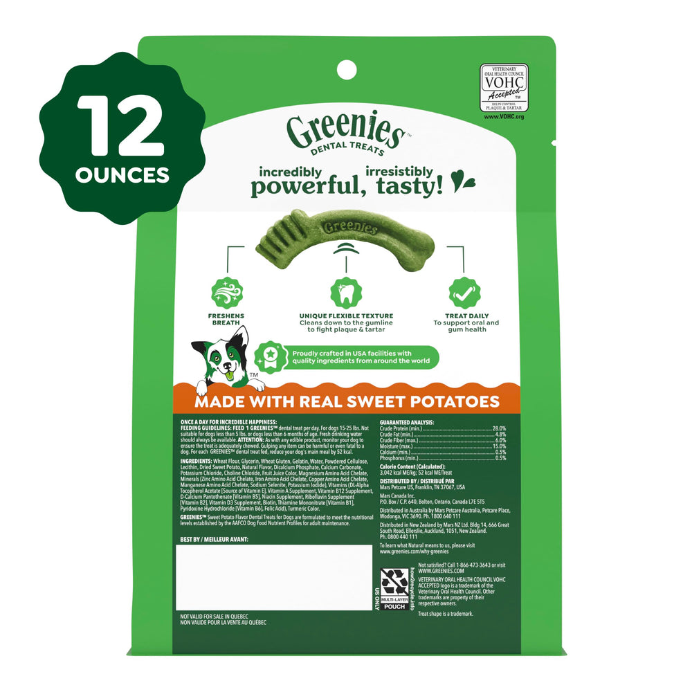 Greenies en contexte domestique chien heureux et haleine fraîche
