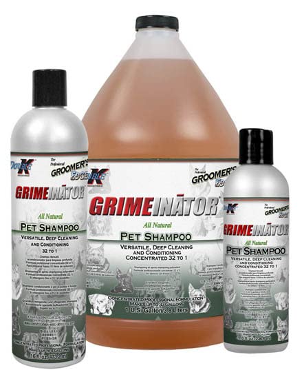 Groomer's Edge mousse riche montrant texture et pouvoir nettoyant