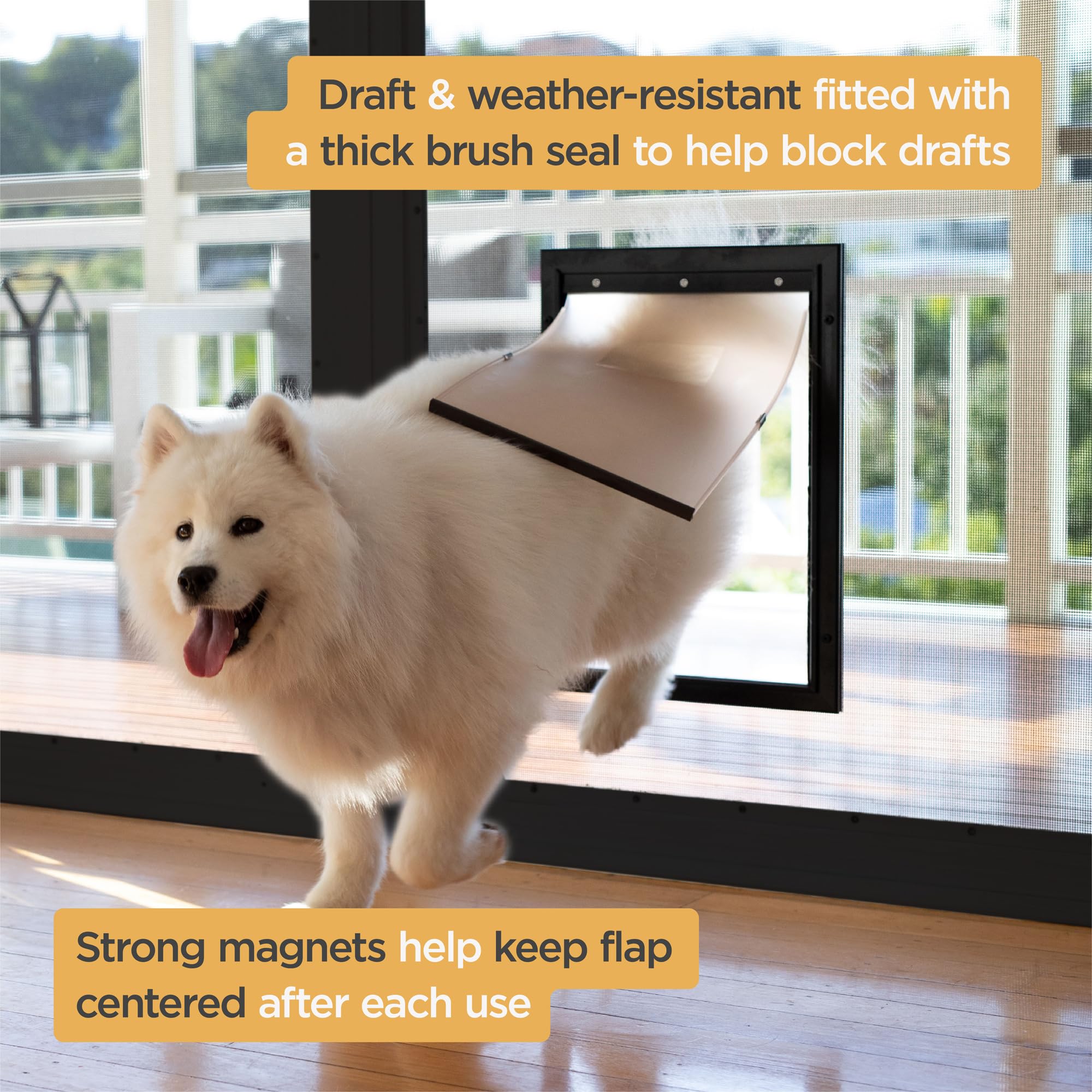 Hakuna Pets chatière installée sur porte extérieure réduisant courants d'air