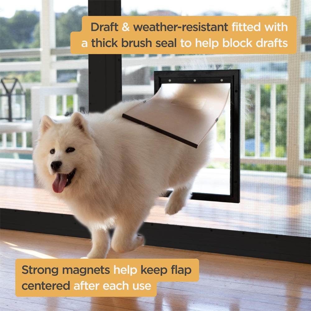 Hakuna Pets chatière installée sur porte extérieure réduisant courants d'air