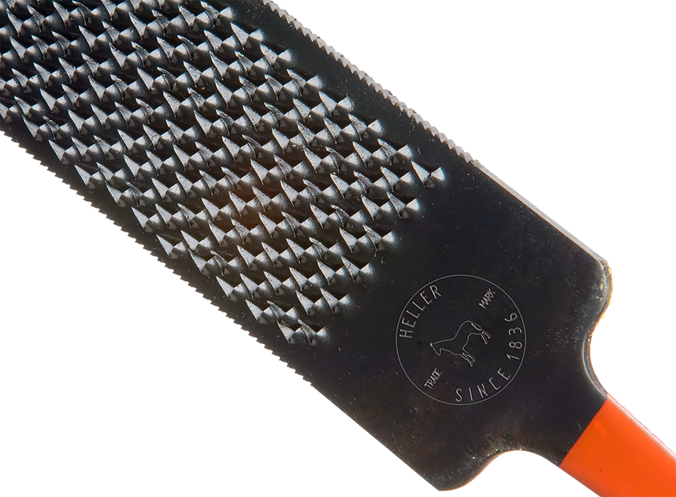 Heller Black Master comparaison taille illustrant échelle et maniabilité