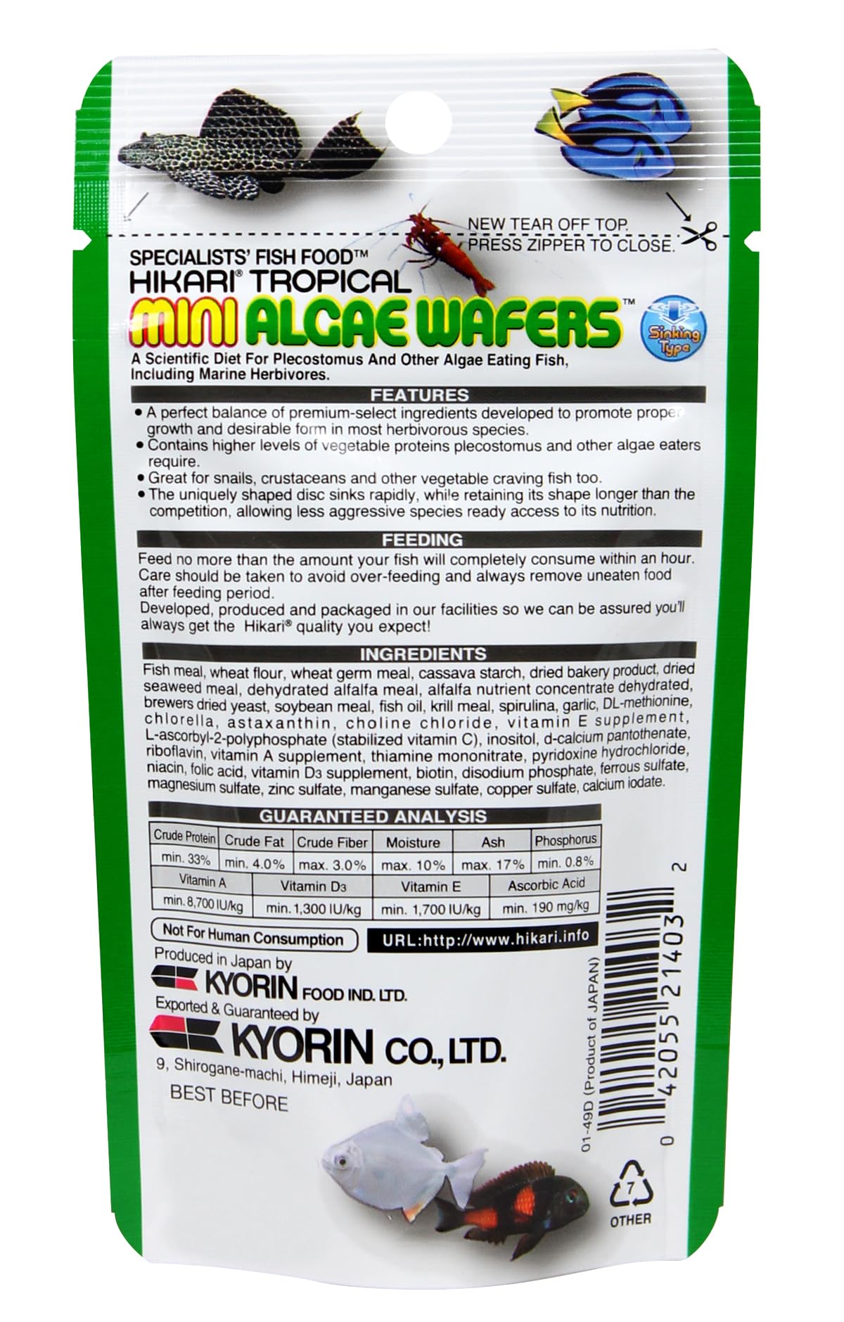 Gros plan sur une galette Hikari Mini Algae Wafers et sa texture ferme bénéfique