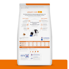 Hill's Prescription Diet c/d Multicare gros plan sur croquettes illustrant appétence et qualité