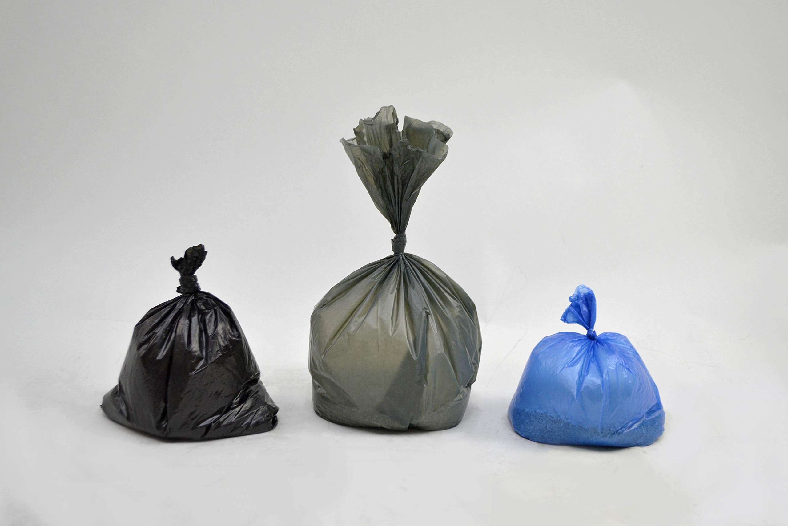 Hippo Sak comparaison taille 14x18 pouces montrant capacité pour déjections volumineuses