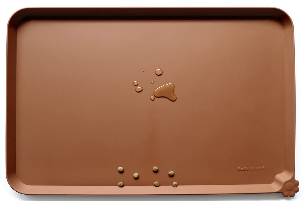 Hoki Found tapis devant gamelles protégeant le sol et facilitant le nettoyage