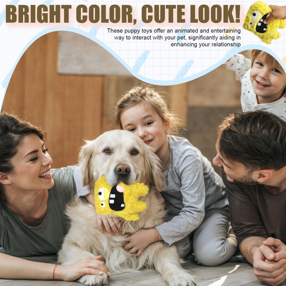 Scène cosy avec HUGEME monster sur canapé, confort et compagnon de sieste