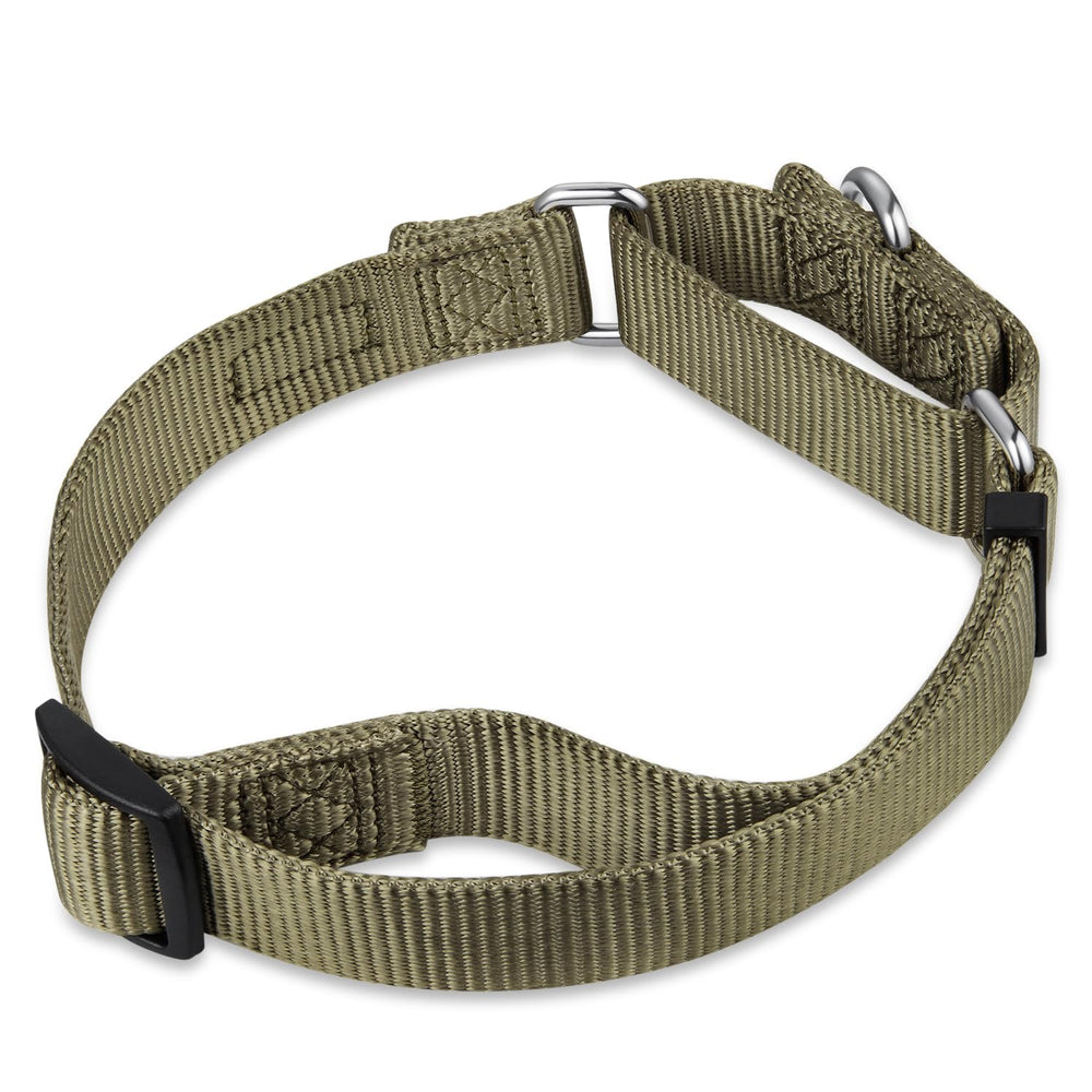 Hyhug collier posé à côté d'un ruban à mesurer pour choisir la bonne taille