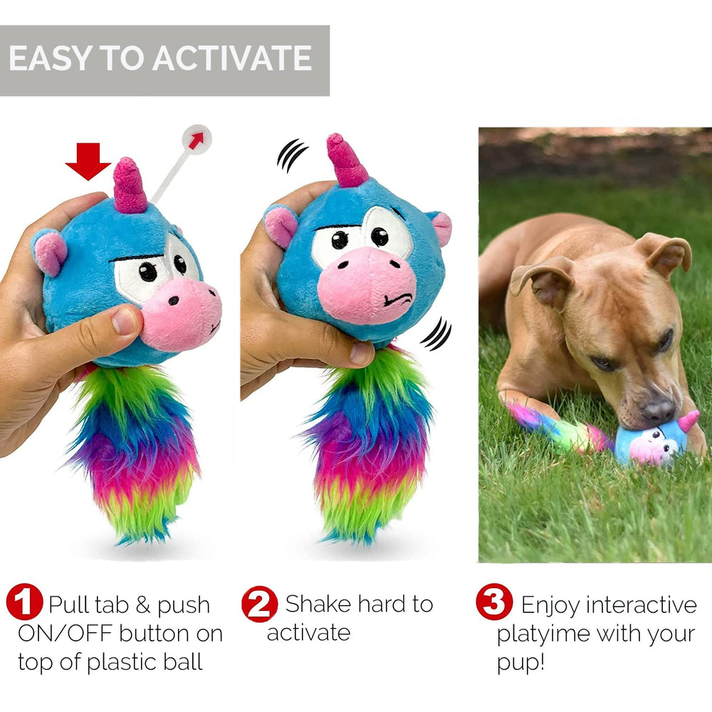 Hyper Pet chien en train de jouer au sol attiré par la licorne qui remue et aboie