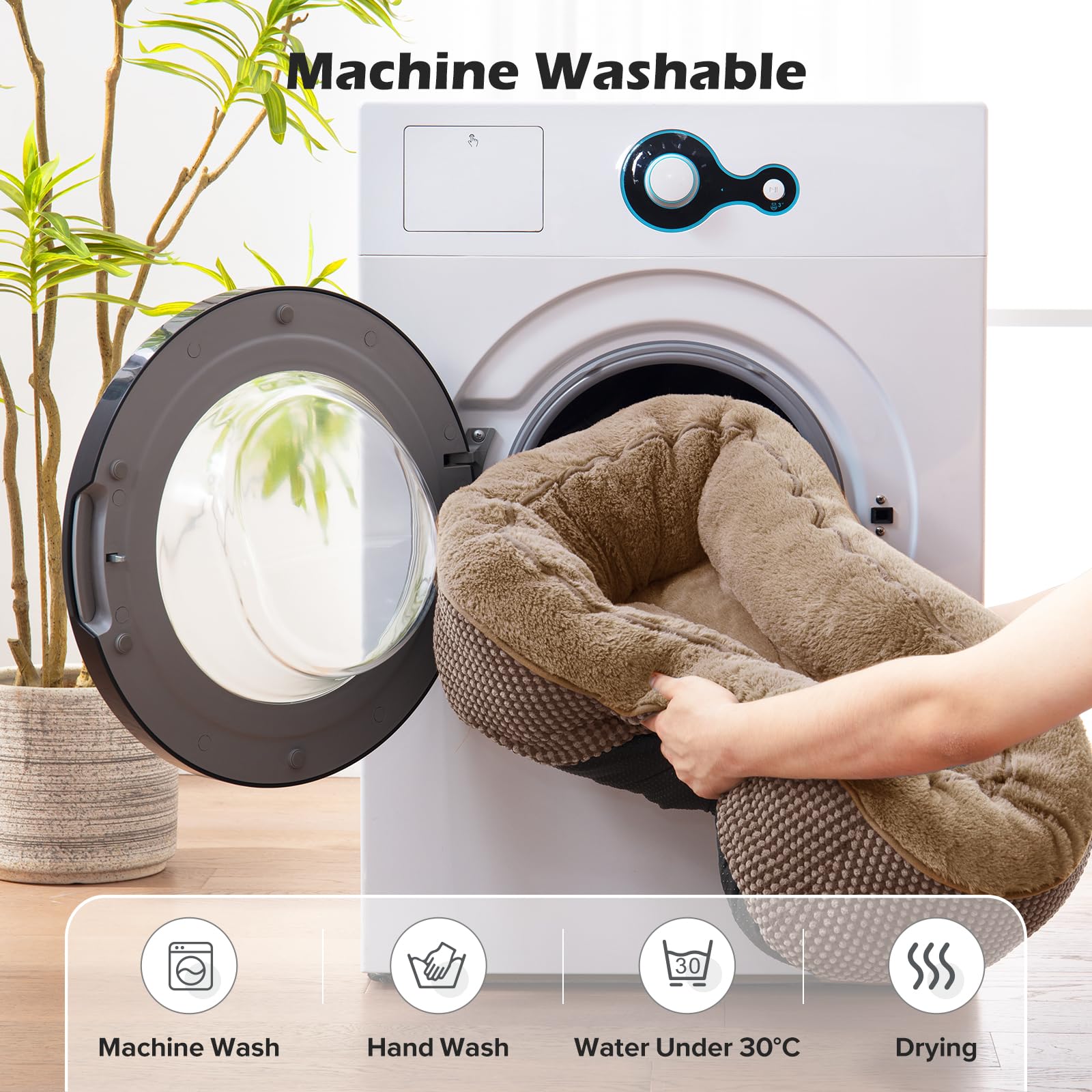 INVENHO lit à côté d'un objet pour évaluer l'échelle