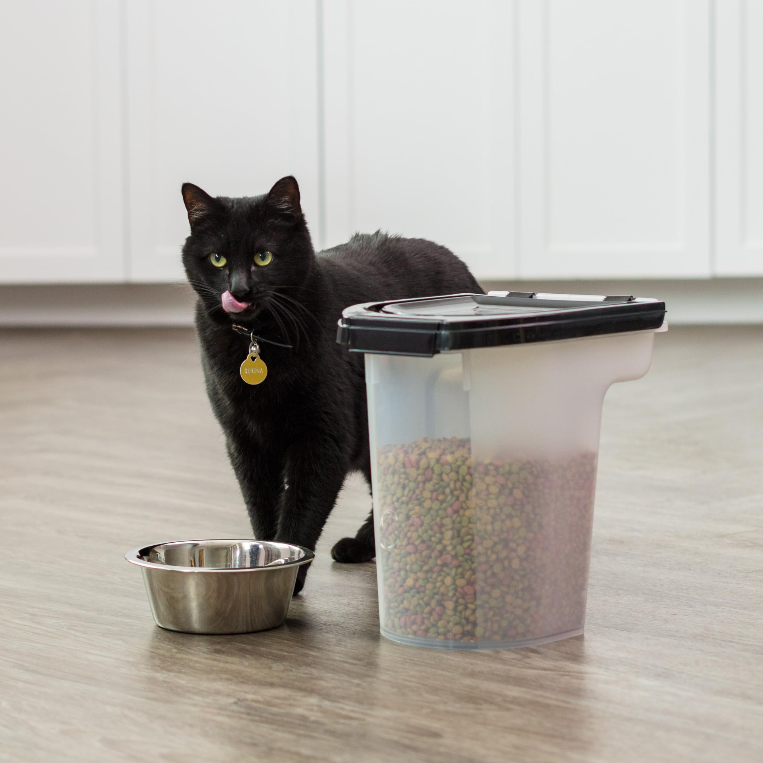 IRIS USA en situation dans une cuisine pour rangement pratique
