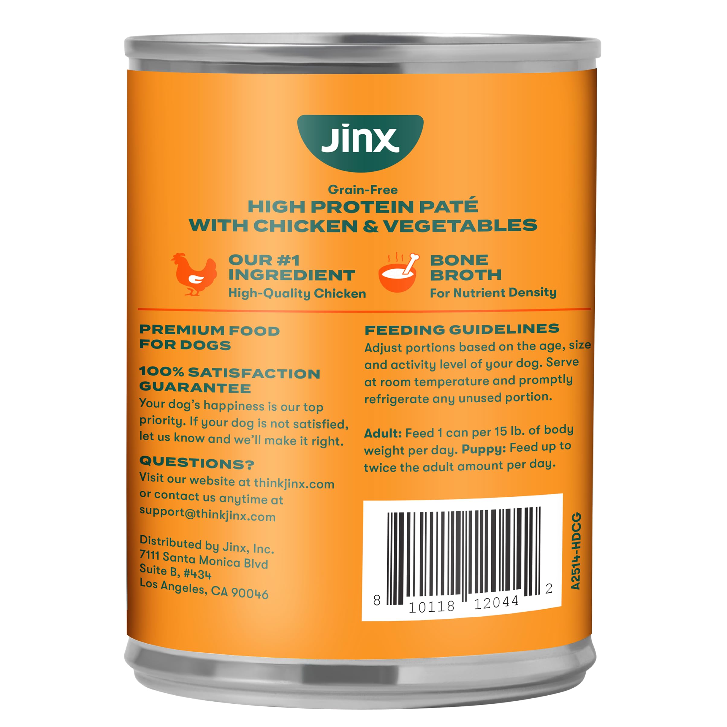 Jinx main servant la pâtée, illustrant facilité d’utilisation