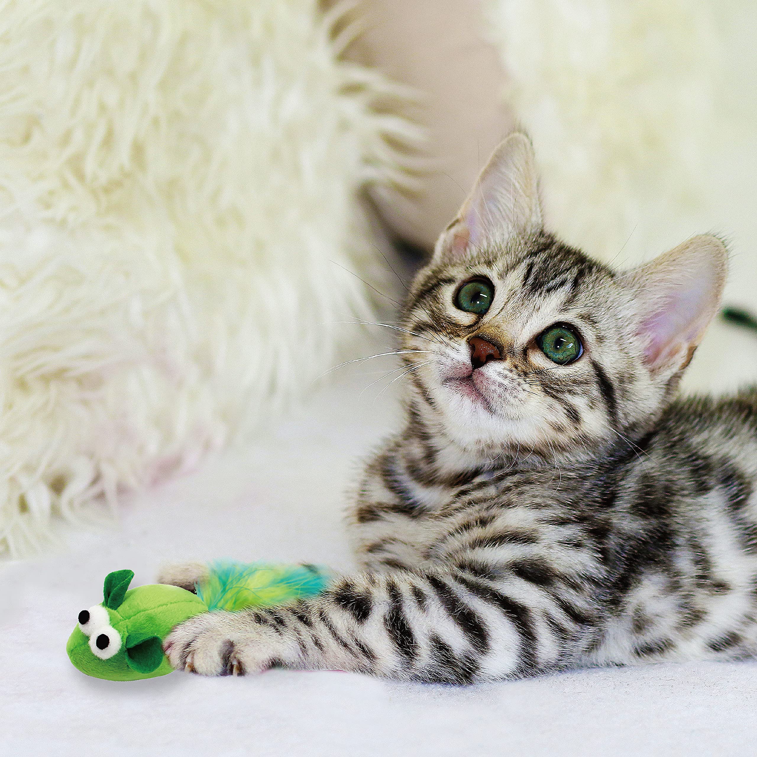 Jumpaws ouverture montrant le grelot et la garniture d'herbe à chat naturelle