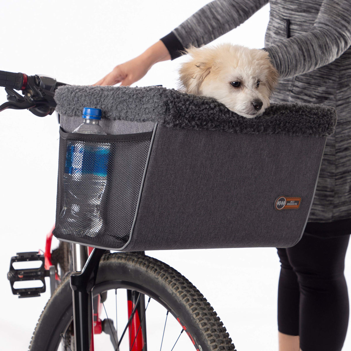 K&H vue avant du panier vélo montrant fixation et accès sécurisé