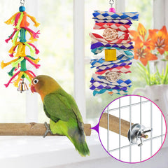 KATUMO perchoir en bois en situation offrant repos et toilettage