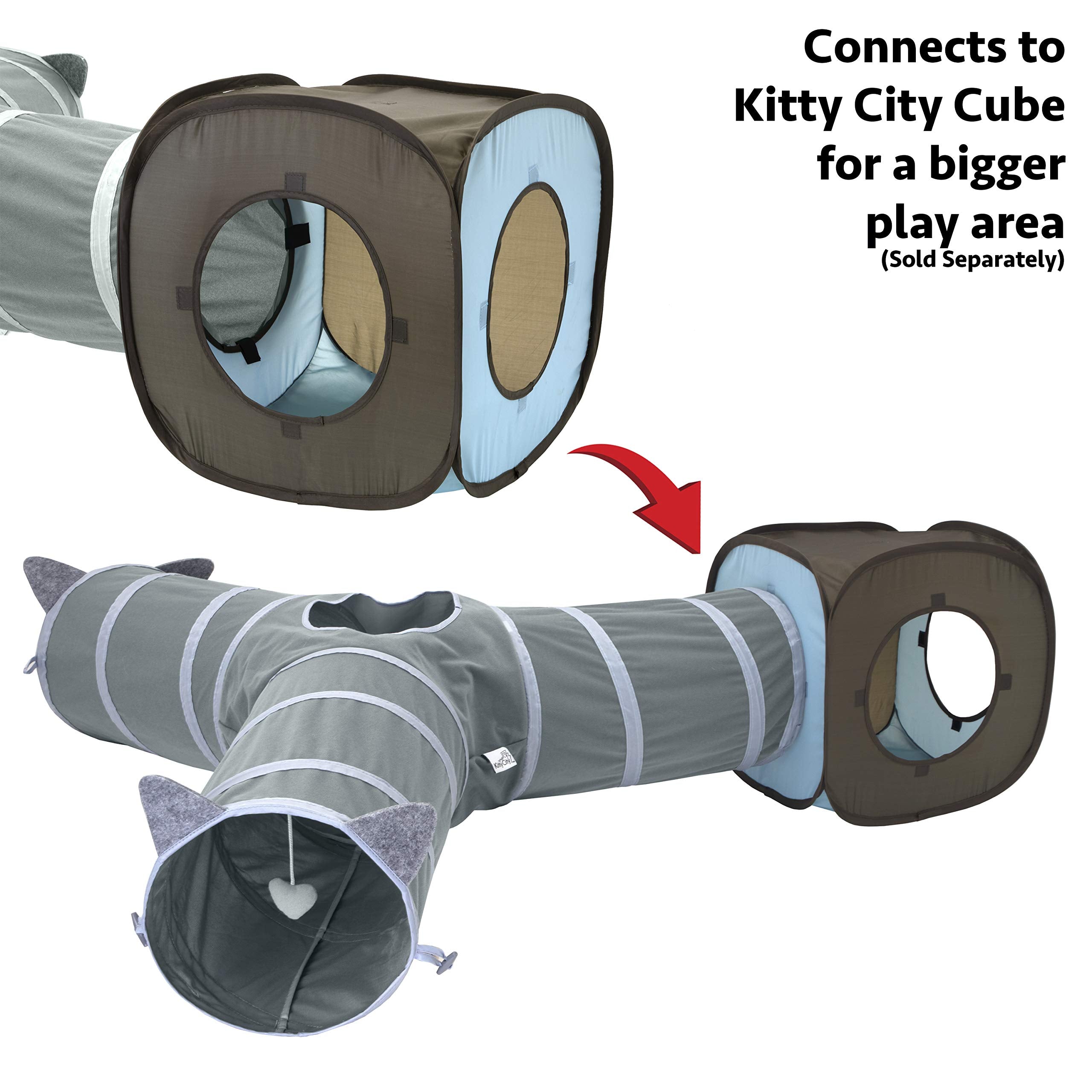 Tunnel Kitty City à côté d'un objet pour comparaison de taille et espace