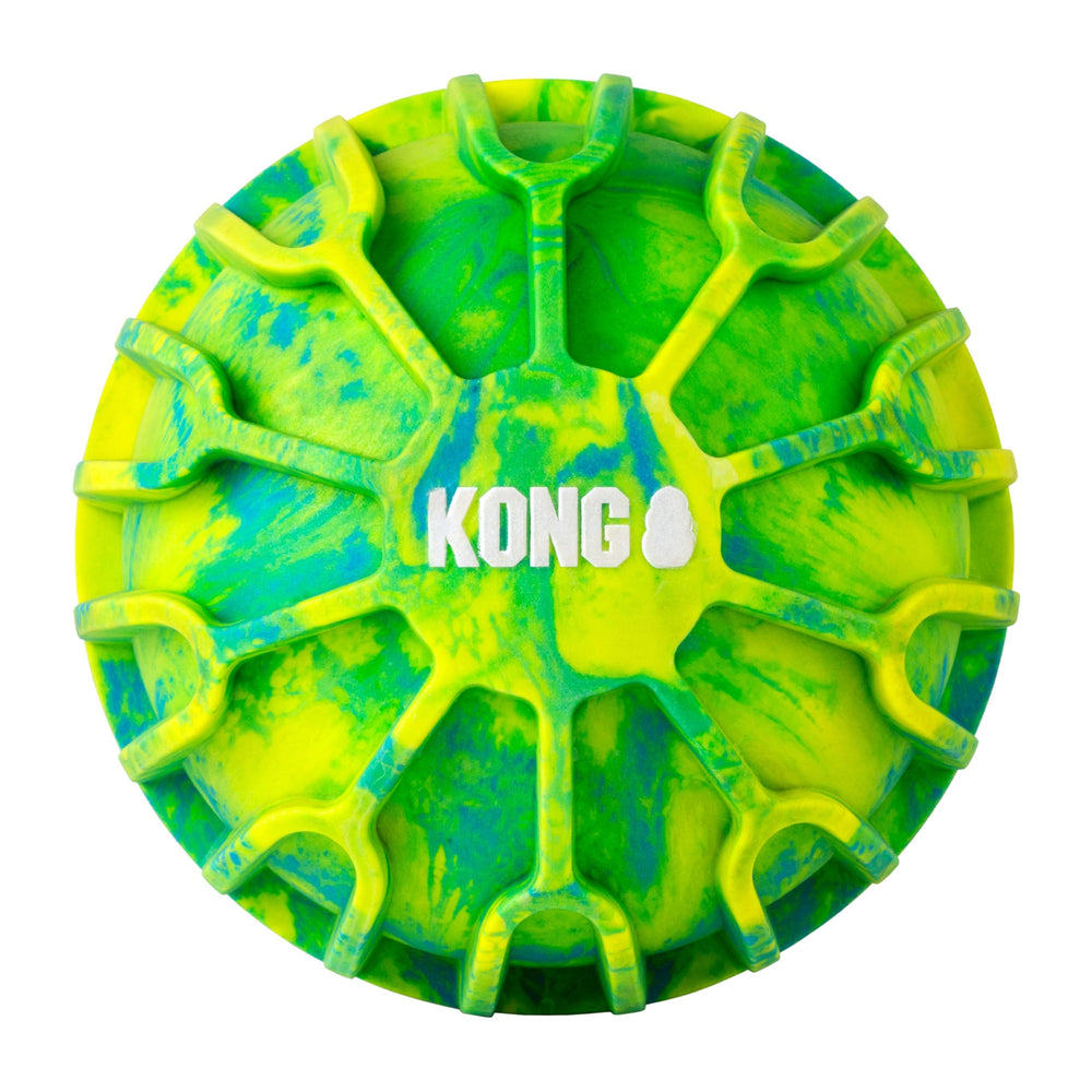 KONG FlexBall face avant montrant l’emballage et l’usage pour chiens actifs