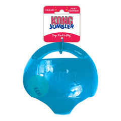 KONG Jumbler Ball tenu par un chien en plein rapport, stimule l'activité physique