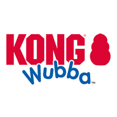 KONG Wubba XL tenu en main pour échelle de taille, idéal pour grands chiens