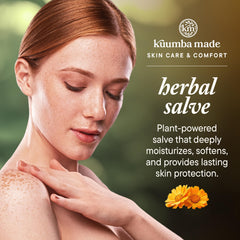 Kuumba Made entouré de calendula et plantes pour bénéfice botanique
