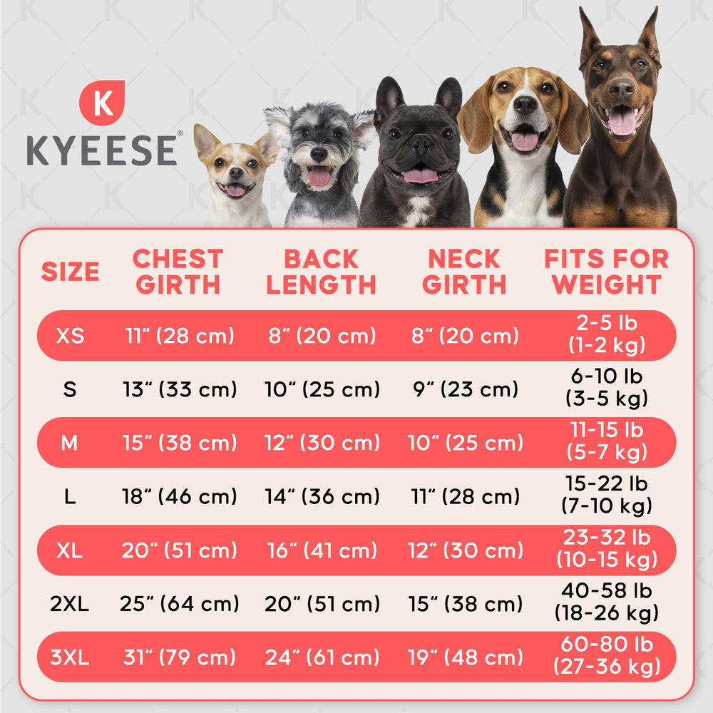 KYEESE pyjama posé près d'une règle pour comparaison de taille claire