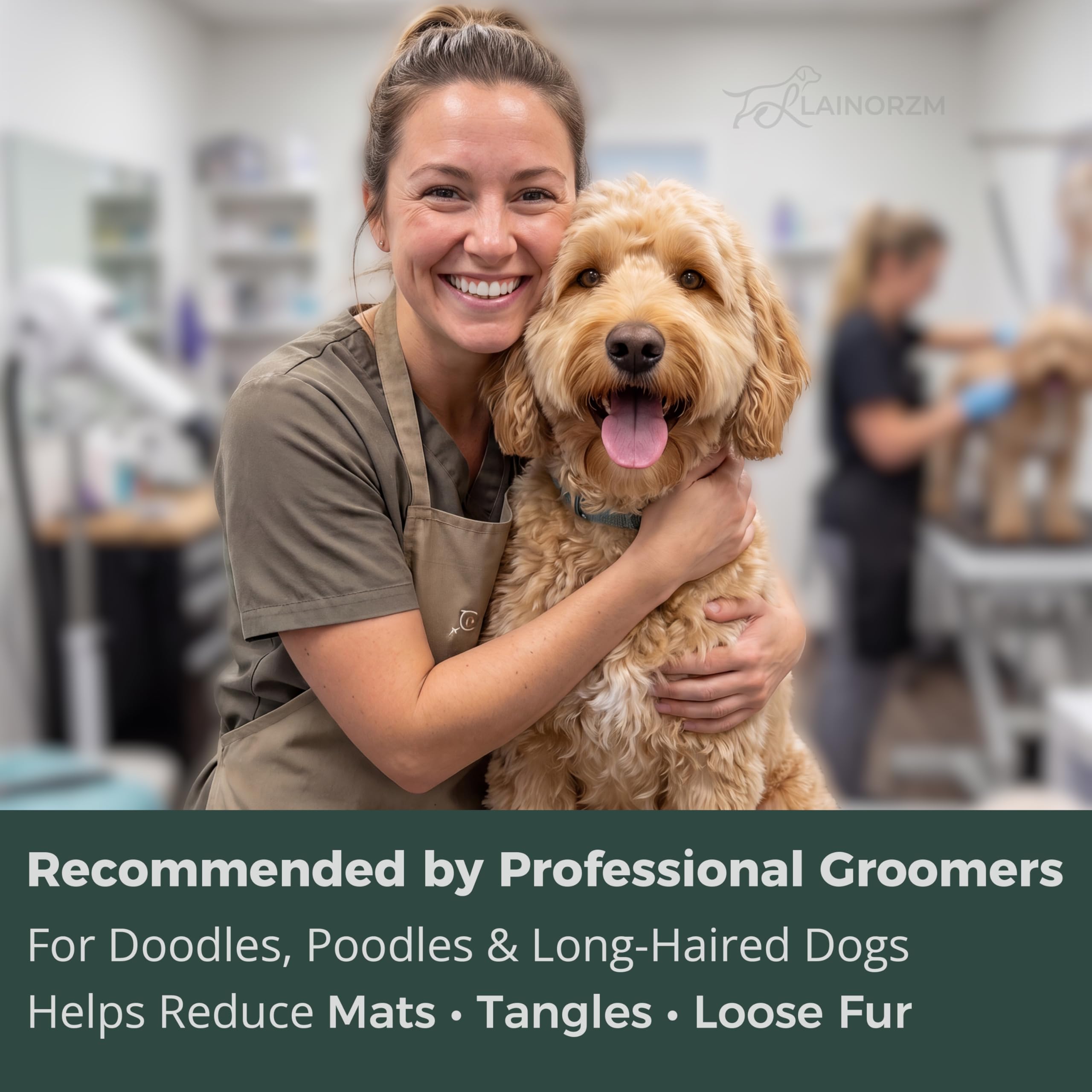 Lainorzm brosse en usage sur chien illustrant un démêlage sans douleur