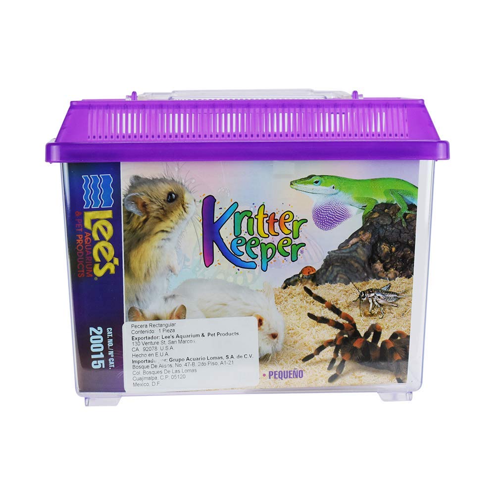 Lee's mains tenant la Kritter Keeper pour transport stable et pratique
