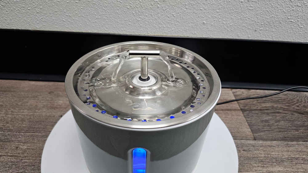 LEVEL ONE PETS pompe submersible avec témoin bleu assurant sécurité et silence