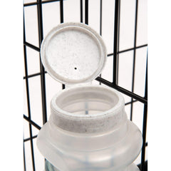 Lixit bouteille fixée sur grille offrant montage stable et adaptable