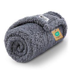 Luciphia couverture recto gris montrant finition douce et protection meuble
