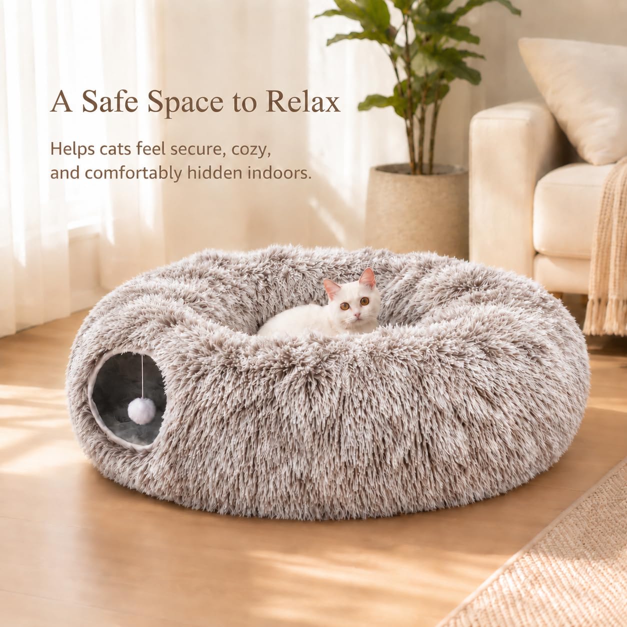 LUCKITTY comparaison taille à une chaise, aide à visualiser l'échelle