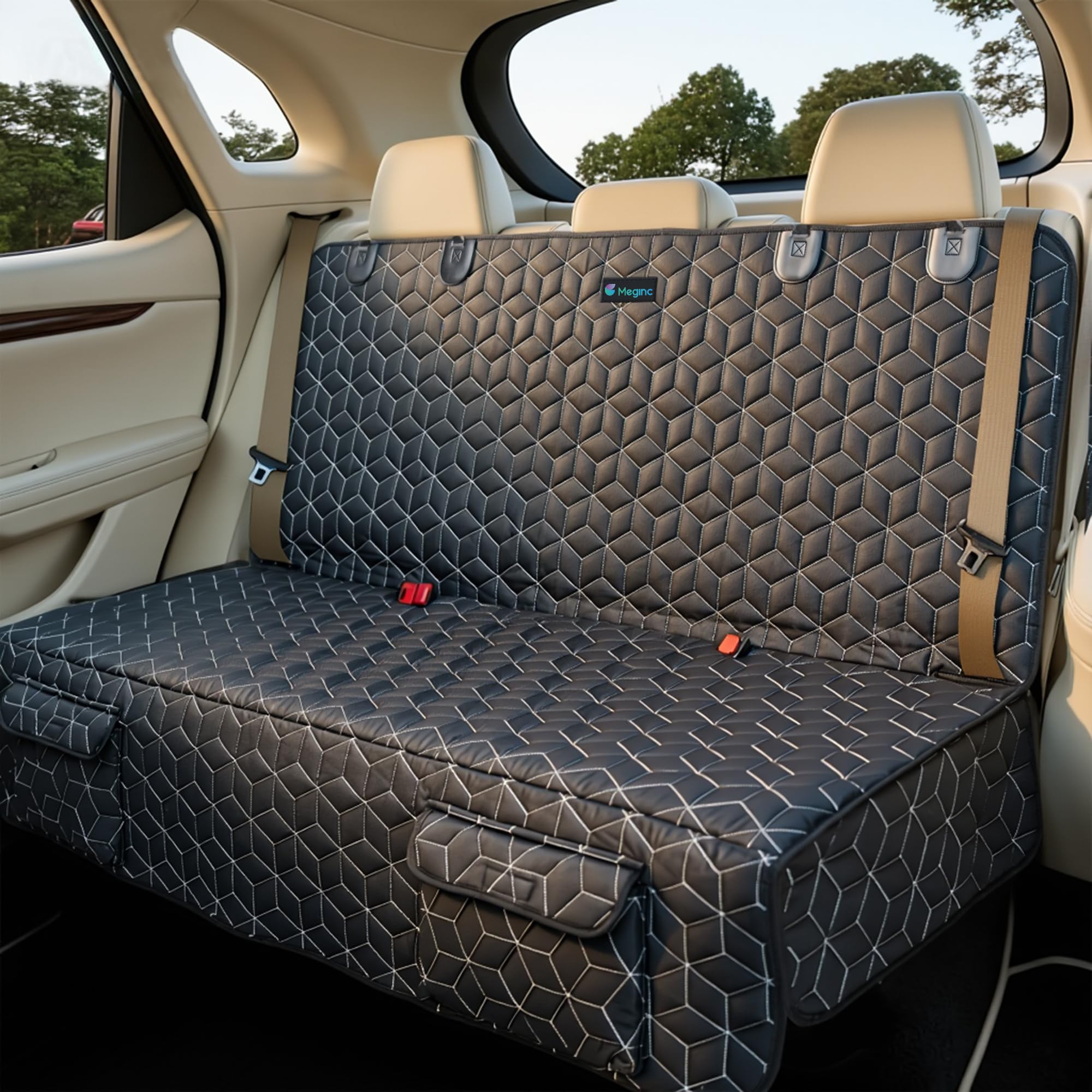 Meginc housse banquette arrière montrée installée, protège et facilite le nettoyage