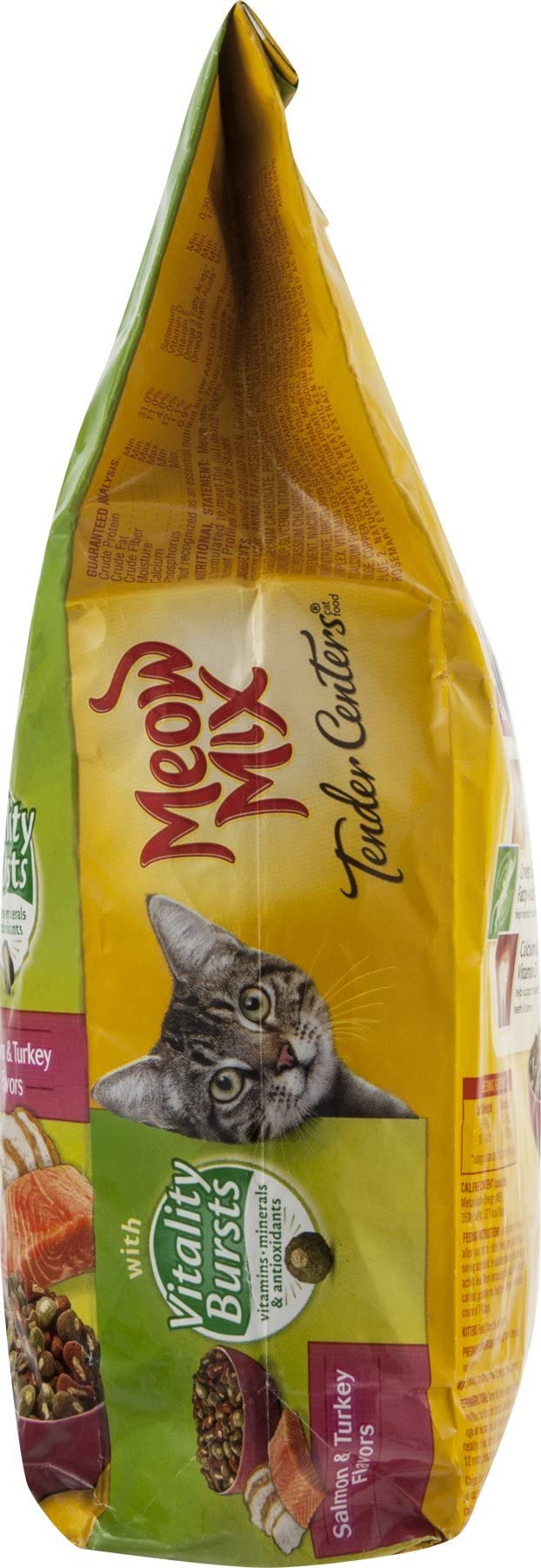 Meow Mix gros plan sur le centre tendre montrant la texture moelleuse et l'appétence