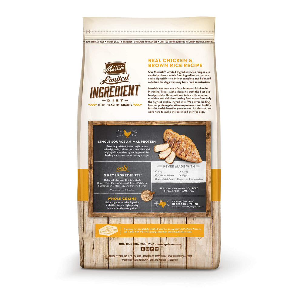 Merrick gros plan croquettes, montre texture et appétence pour chien