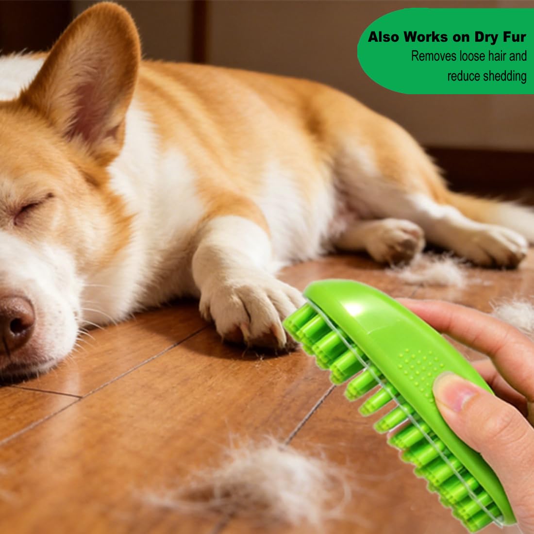 Metopets brosse curry comparaison avec une main pour montrer la taille pratique