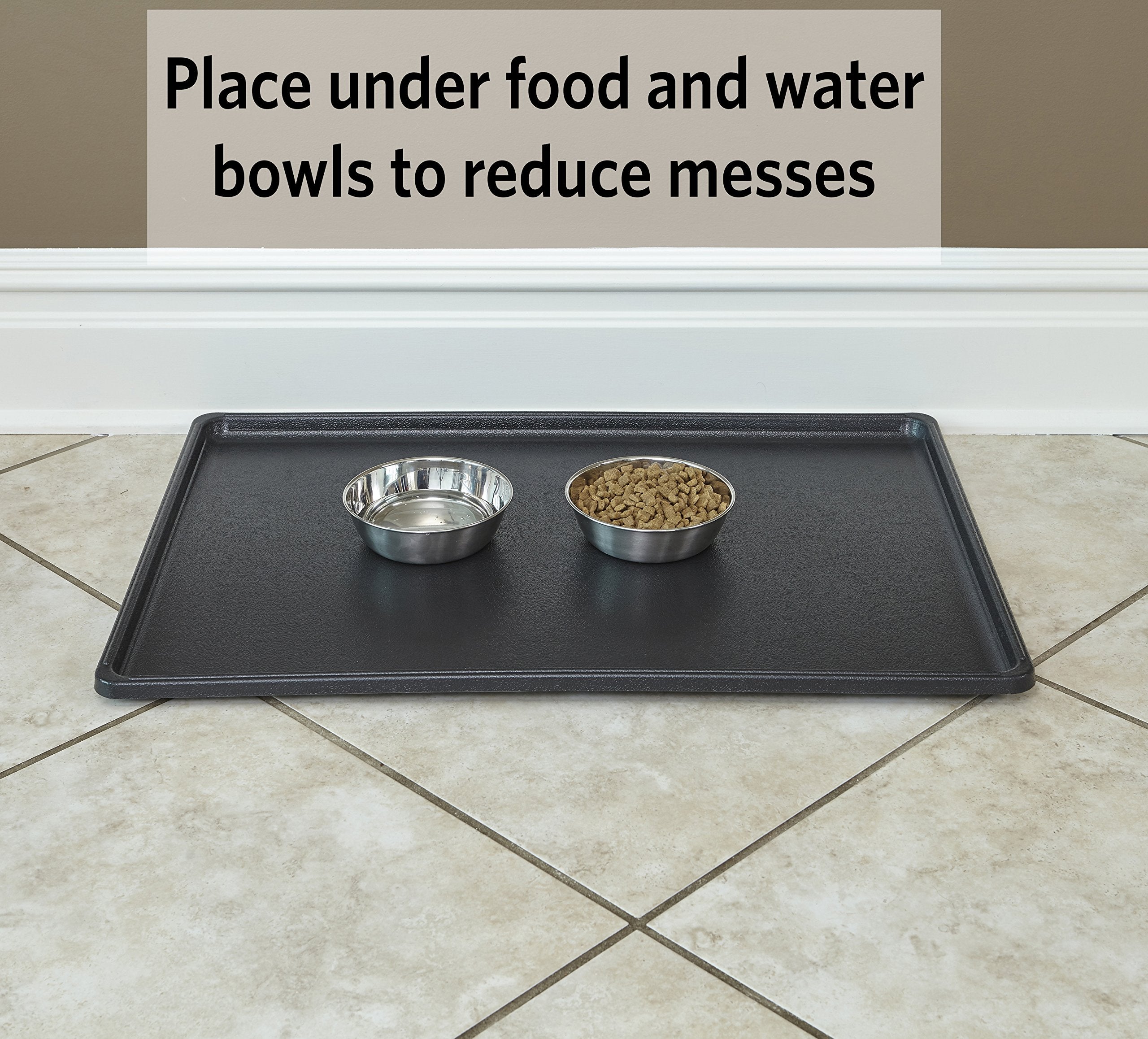 MidWest Homes for Pets bac utilisé comme tapis sous gamelles pour propreté