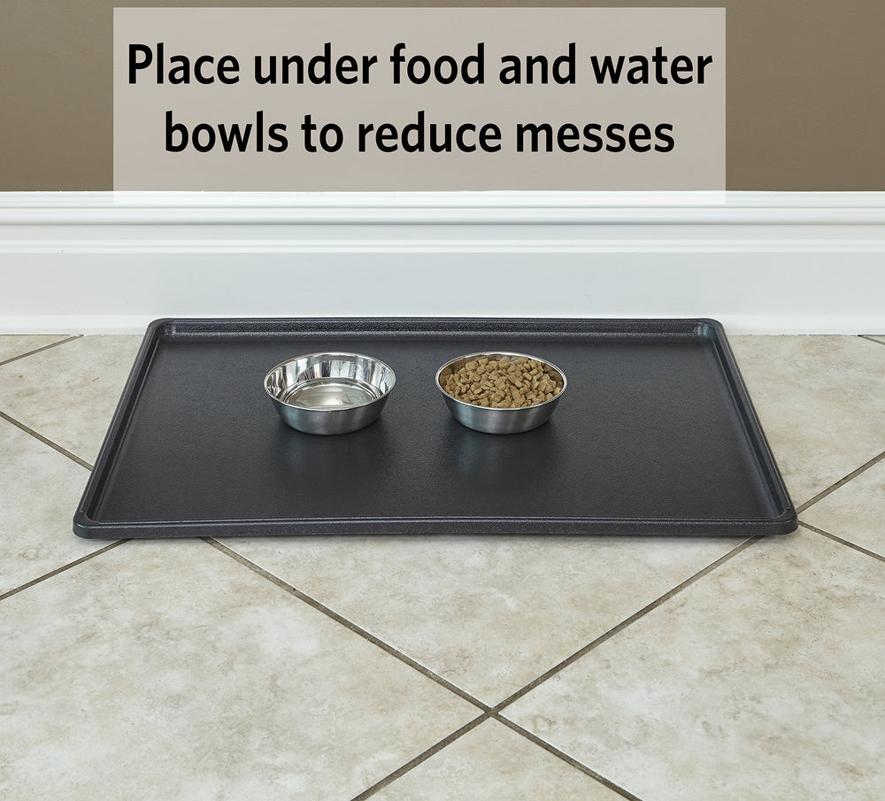 MidWest Homes for Pets bac utilisé comme tapis sous gamelles pour propreté