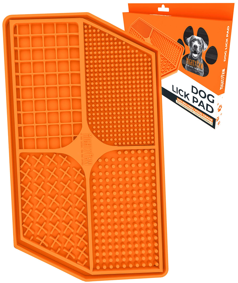 Mighty Paw vue de face du tapis montrant les quatre textures et la forme