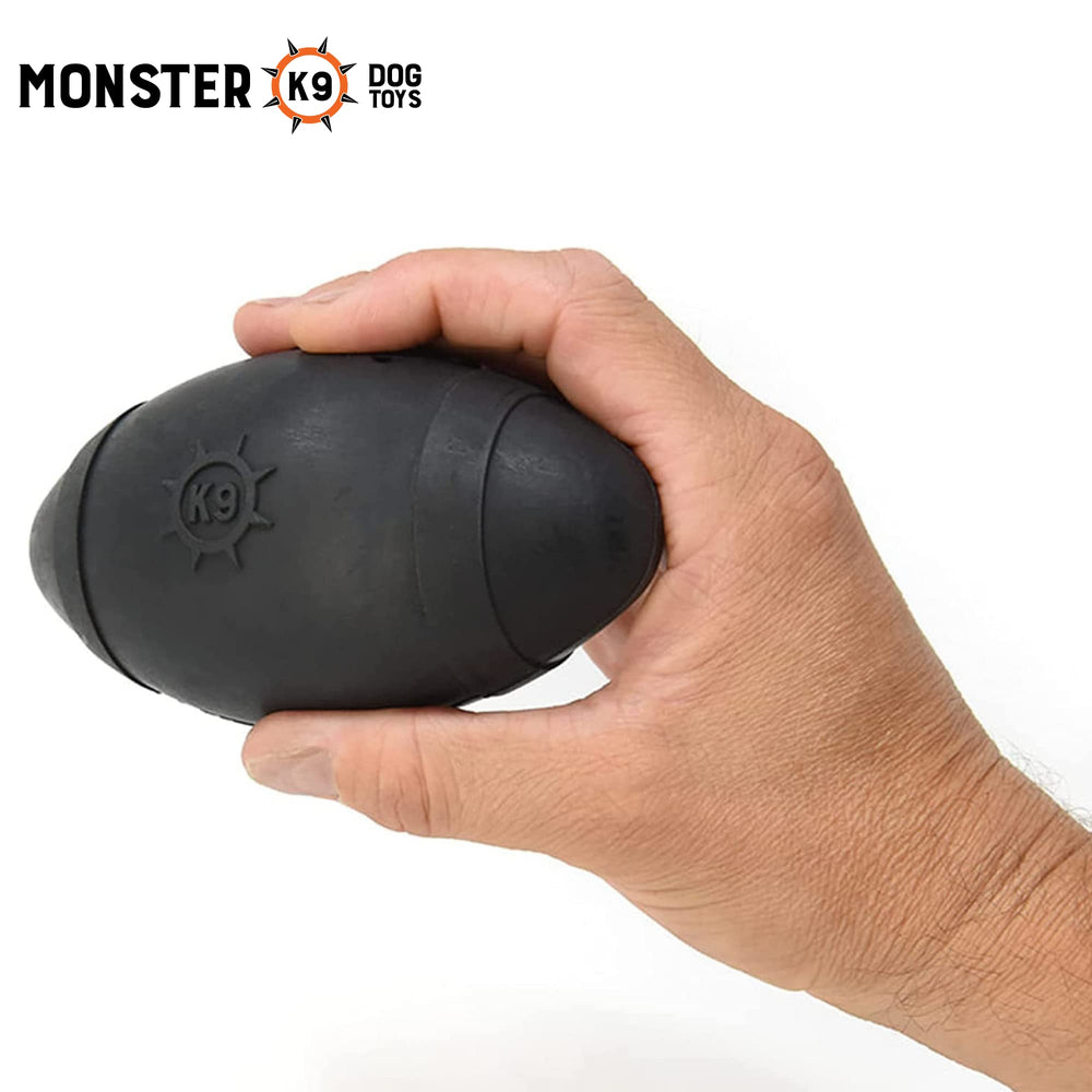 Monster K9 Dog Toys balle en action lancée pour fetch encourage activité et endurance
