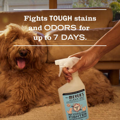 Mrs. MEYER'S application sur canapé en tissu, nettoie et rafraîchit les fibres