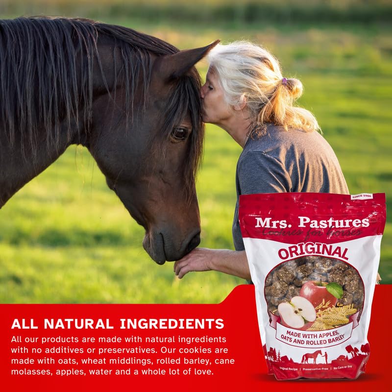 Mrs. Pastures biscuit à côté d'une règle pour comparaison de taille précise