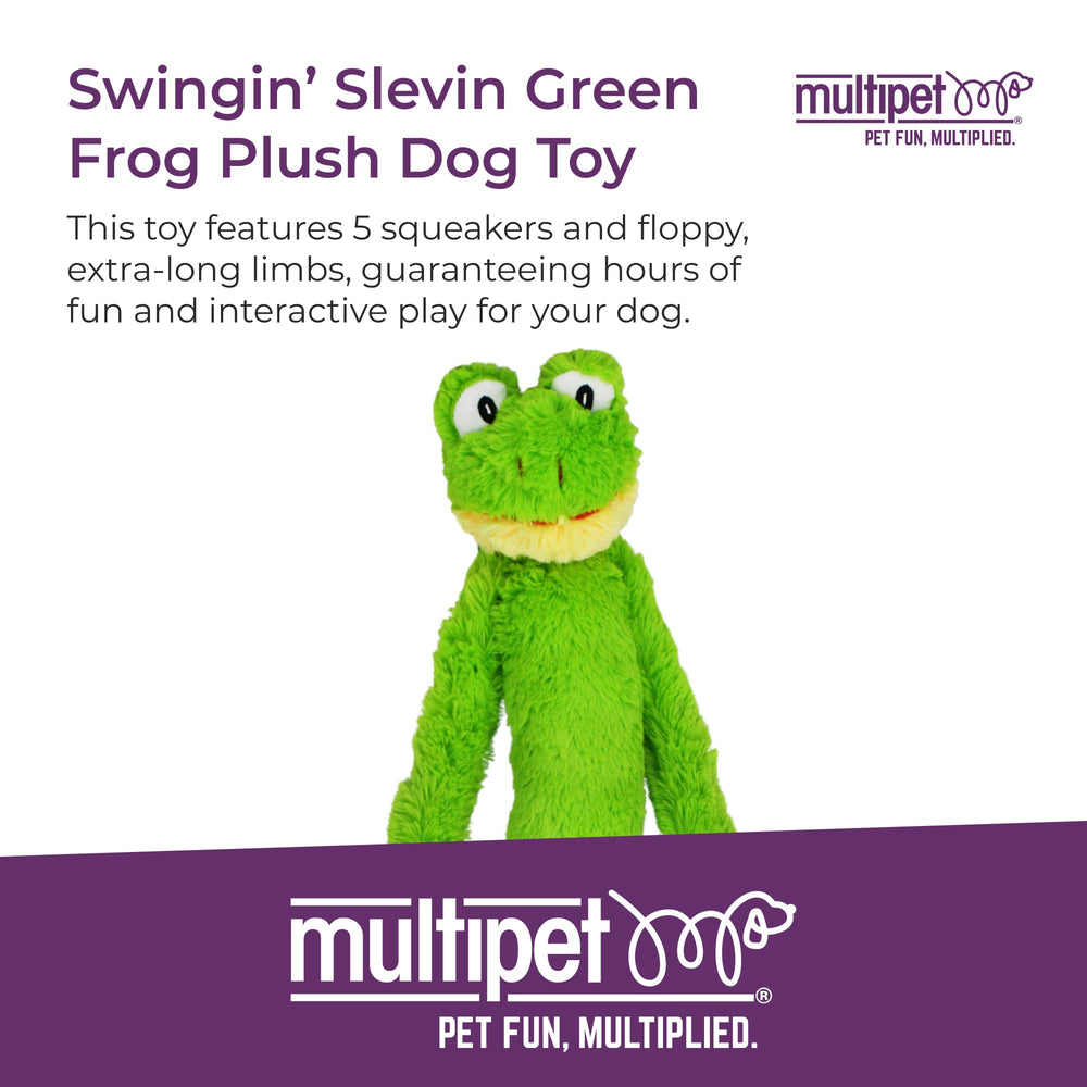 Gros plan Multipet Swingin' Slevin Frog sur la texture pelucheuse, doux au toucher