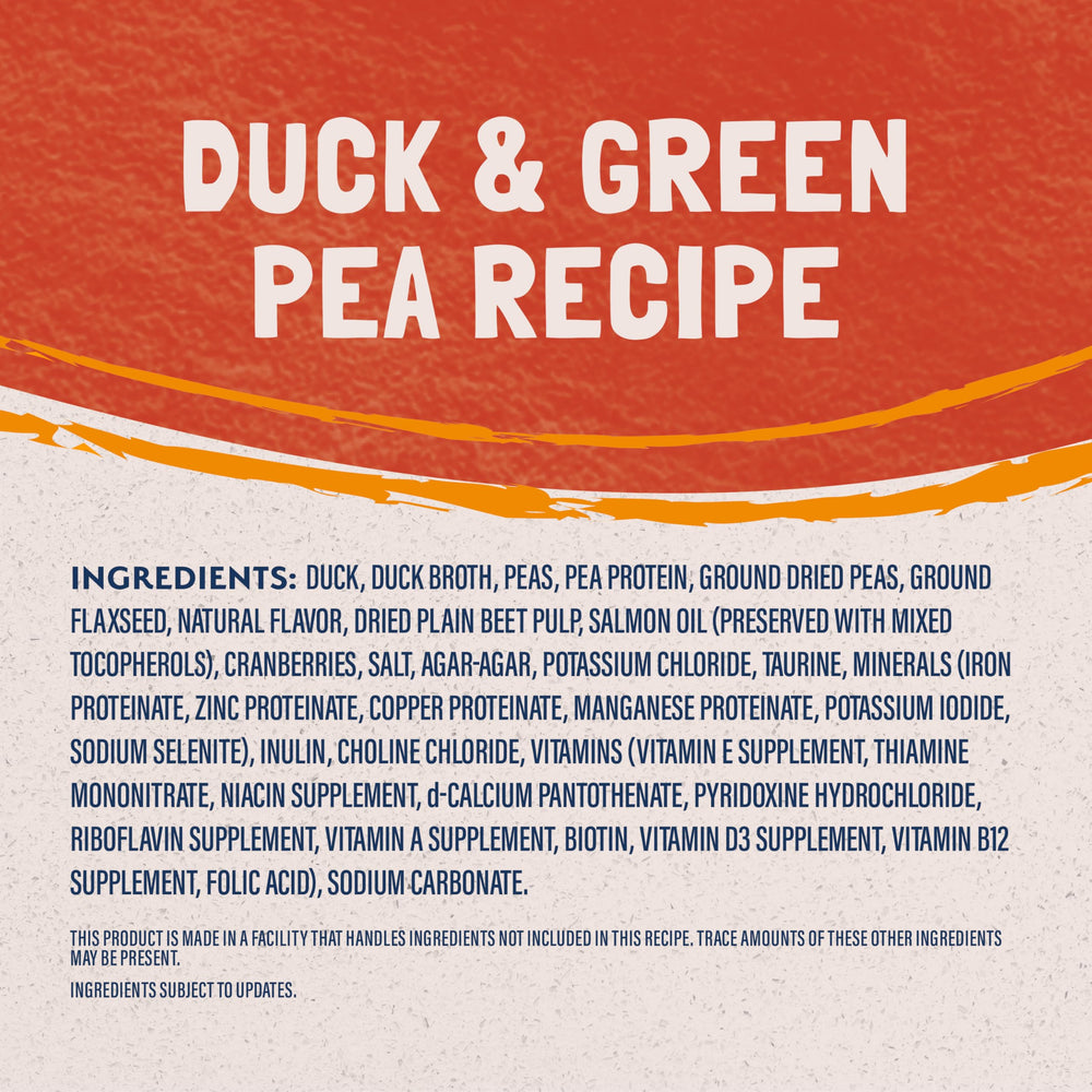 Natural Balance gros plan sur morceaux de canard, souligne protéines uniques