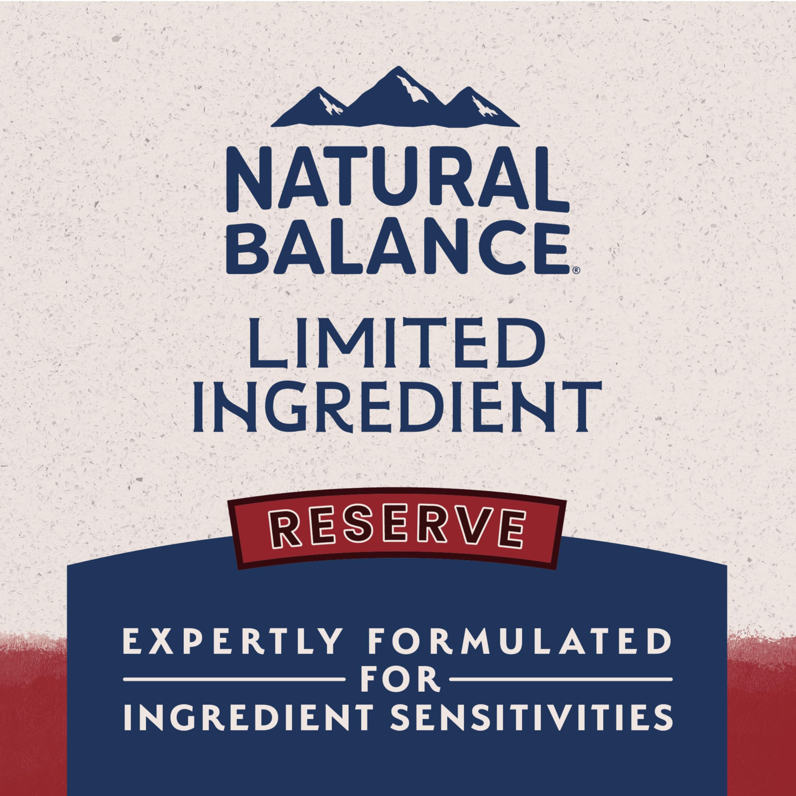 Natural Balance chien mangeant croquettes, soutien digestif visible