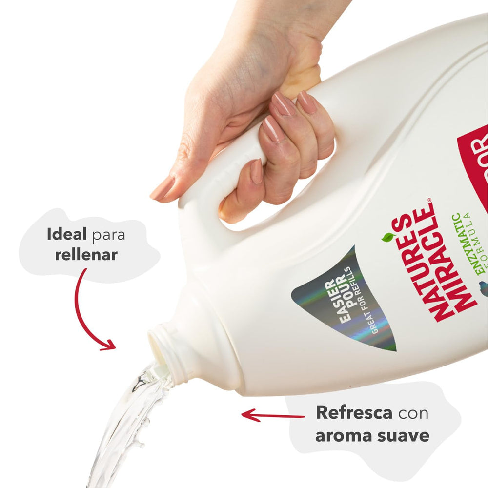 Nature's Miracle bidon à l'échelle montrant volume et durabilité