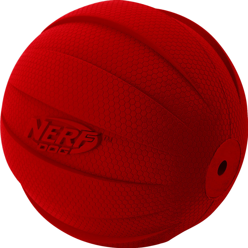 Nerf balle tenue en main pour lancer facilement et réduire la fatigue