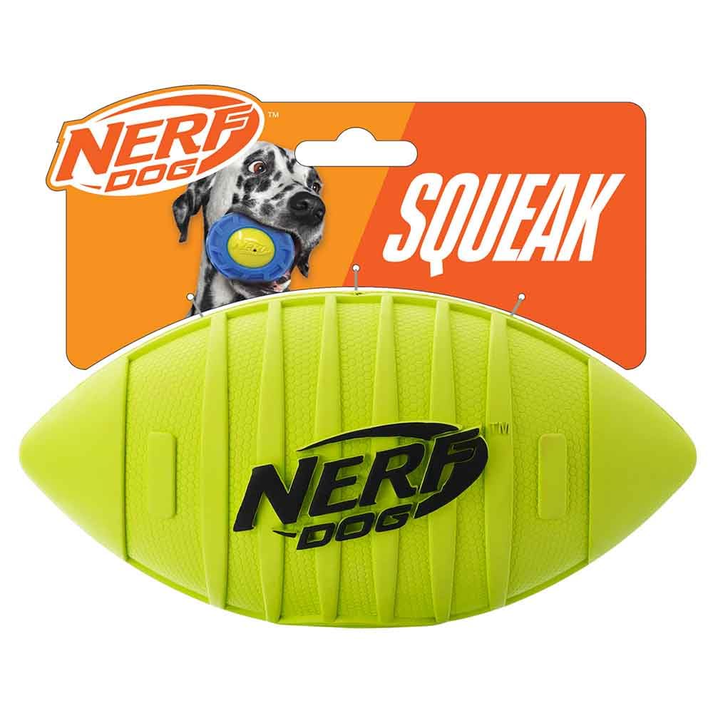 Nerf Dog football frontal montrant forme et prise facile pour attraper