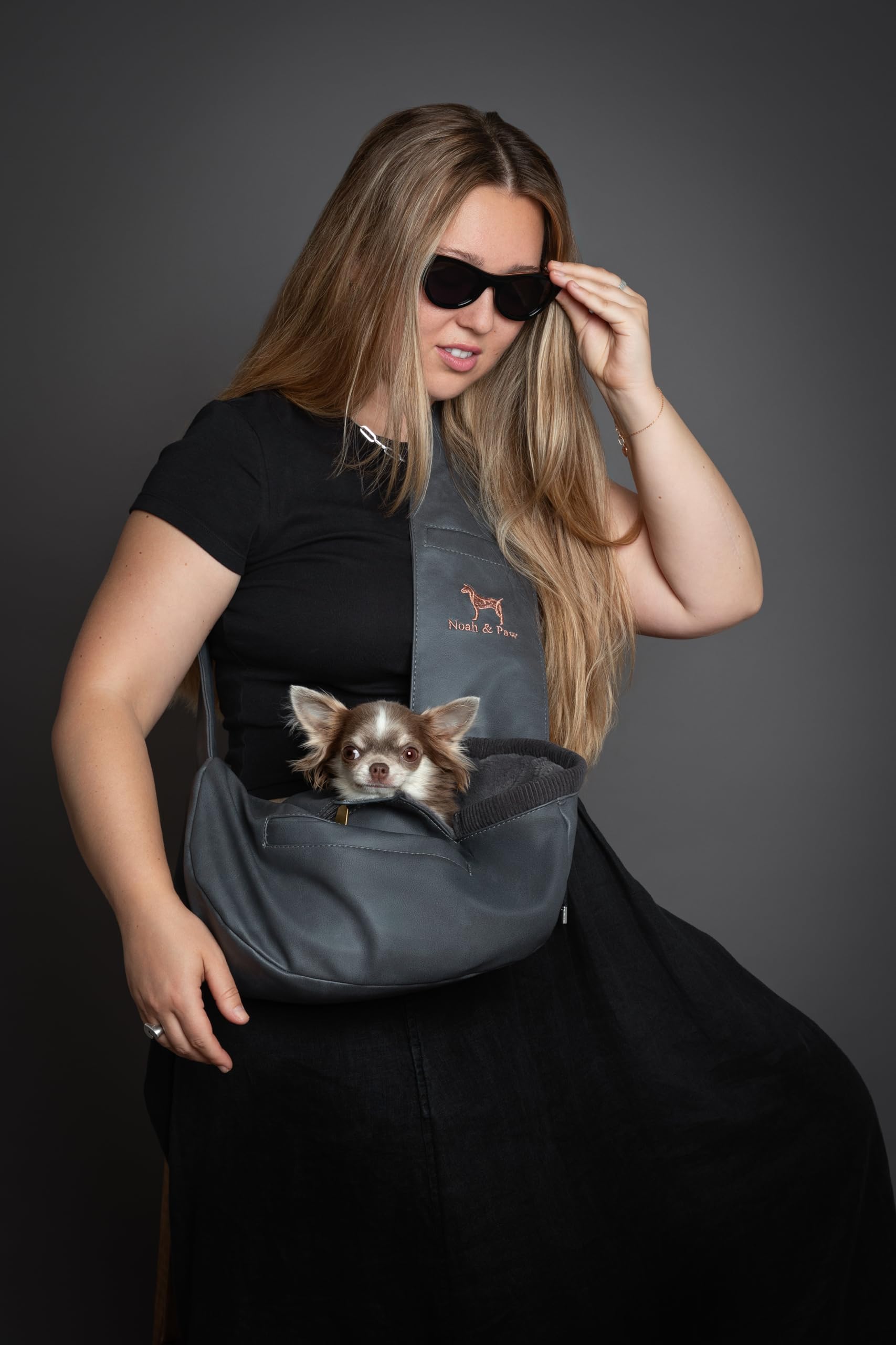 NOAH & PAW sac porté en ville montrant praticité et mobilité urbaine