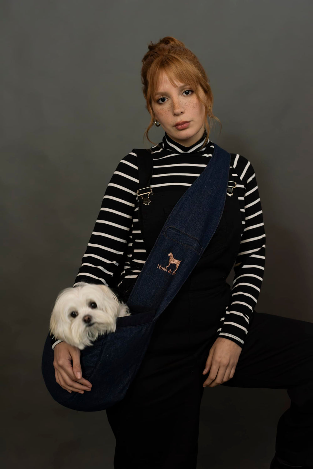 NOAH & PAW gros plan sur le denim vegan, texture résistante et style moderne